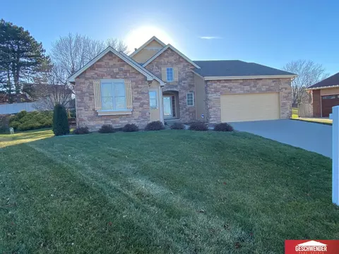 13106 S 26 Avenue Cir, Bellevue, NE 68123