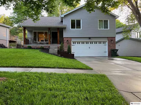 3145 Stephanos Dr, Lincoln, NE 68516