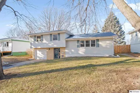 2836 S 137th St, Omaha, NE 68144
