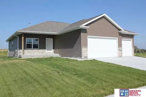 648 Ash St, Greenwood, NE 68366