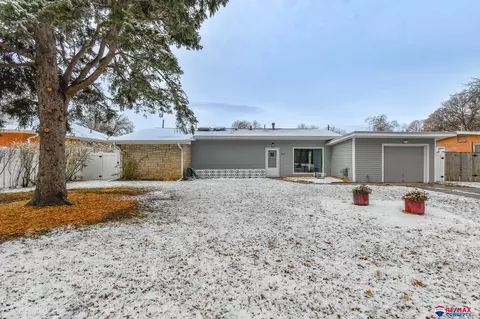3415 Touzalin Ave, Lincoln, NE 68507