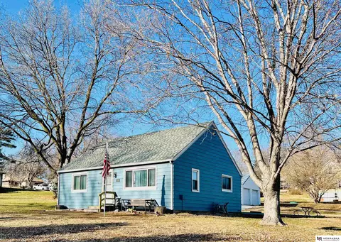 558 E 8th St, Wahoo, NE 68066