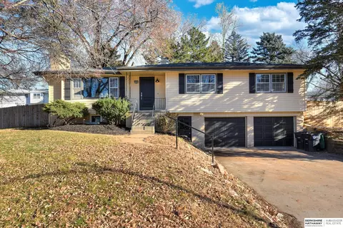 3335 S 115 Ave, Omaha, NE 68144