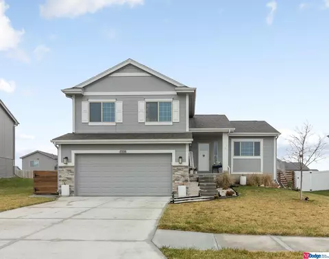 7334 N 166 Ave, Bennington, NE 68007