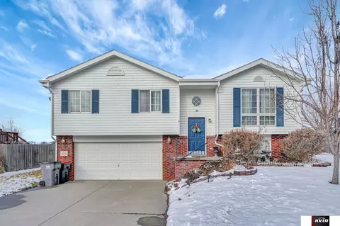 5220 W Songbird Cir, Lincoln, NE 68528