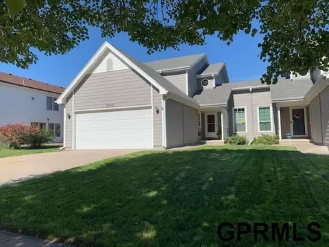 2010 Boston Dr, Lincoln, NE 68521