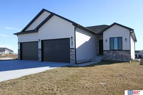 11630 N 145th St, Waverly, NE 68462