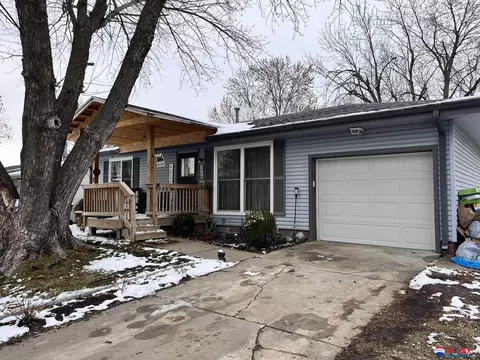 2416 NW 50 St, Lincoln, NE 68524