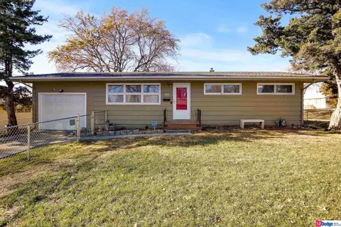 4334 N 56 St, Omaha, NE 68104