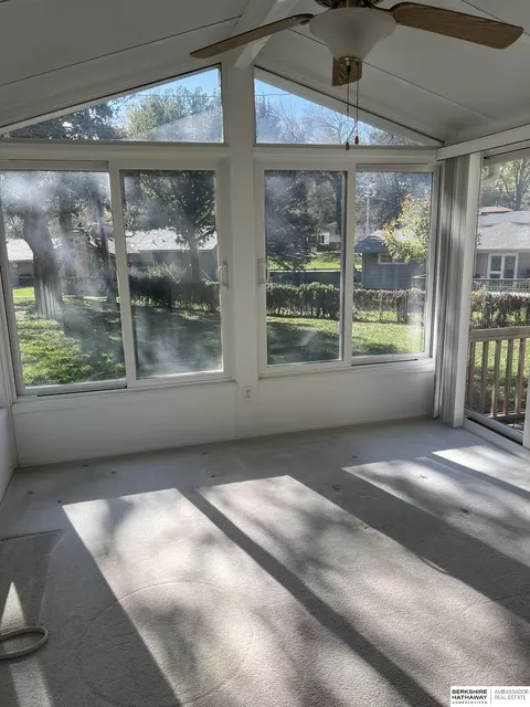 10323 Wright St, Omaha, NE 68124 photo 7