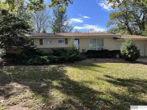 10323 Wright St, Omaha, NE 68124