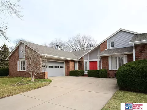 1130 Lamplighter Ln, Lincoln, NE 68510