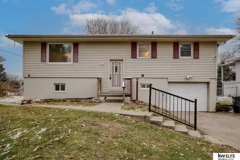 123 S 110th St, Omaha, NE 68154
