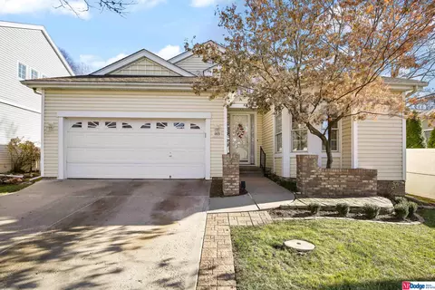 1823 S 172nd Plz, Omaha, NE 68130