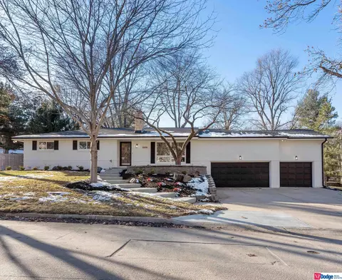2508 S 100th St, Omaha, NE 68124