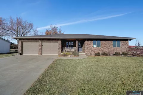 2720 Elk St, Beatrice, NE 68310