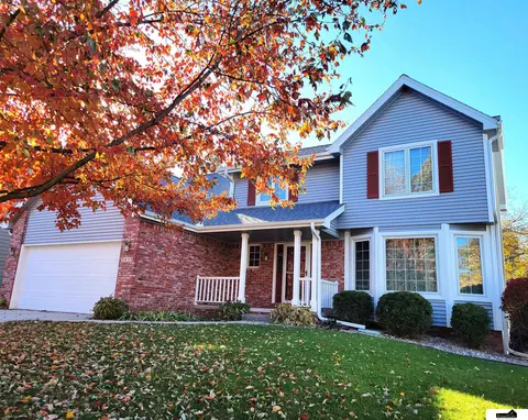 7033 Woody Creek Cir, Lincoln, NE 68516
