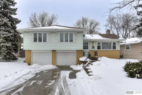 11324 Gold St, Omaha, NE 68144