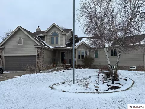 2263 Stork Cir, Fremont, NE 68025
