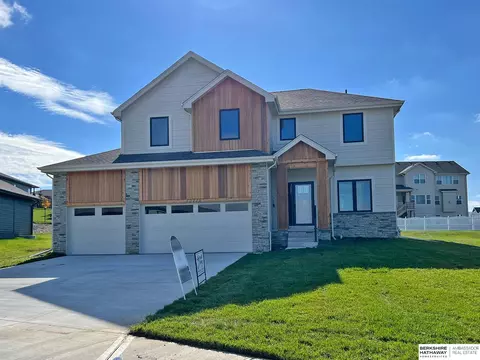 10219 Pintail Dr, Papillion, NE 68046