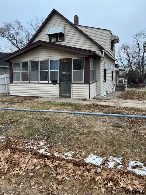 6621 S 27th St, Omaha, NE 68107