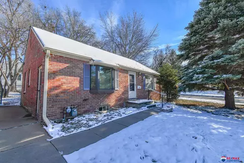 2796 S 34th St, Lincoln, NE 68506
