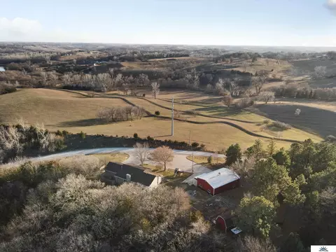 9579 Pine Crest Rd, Blair, NE 68008