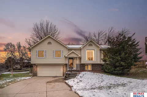 15439 Cuming Cir, Omaha, NE 68154