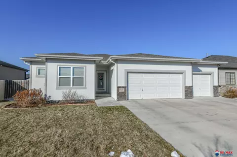 9130 Stetson Dr, Lincoln, NE 68507