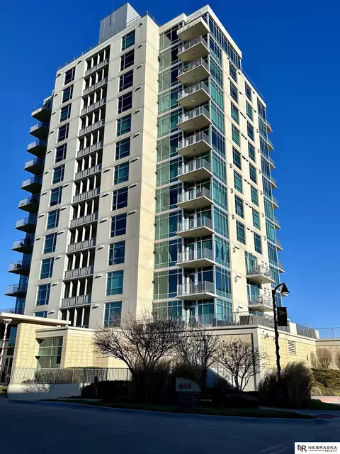 444 Riverfront Plz #307, Omaha, NE 68102