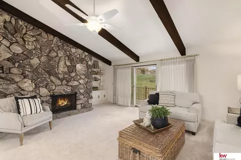848 S 112 Plz, Omaha, NE 68154