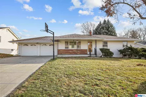 3311 N 206 St, Elkhorn, NE 68022