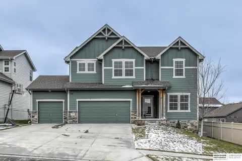 16911 Cary St, Omaha, NE 68136