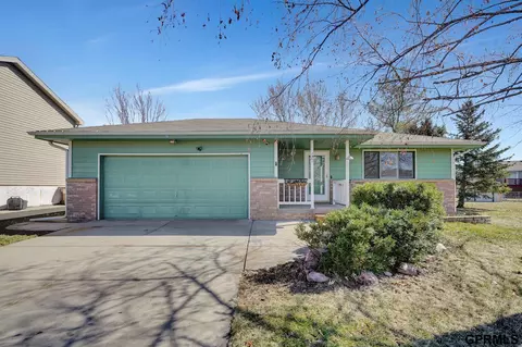 4910 N 17th St, Lincoln, NE 68521
