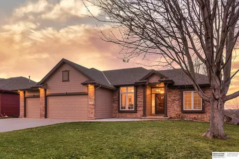 7930 S 169th St, Omaha, NE 68136