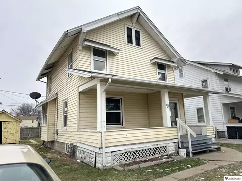 2437 Laurel Ave, Omaha, NE 68111