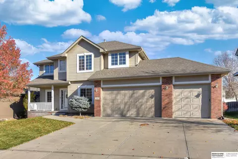 7815 S 167 St, Omaha, NE 68136
