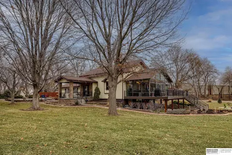 13501 Pflug Rd, Springfield, NE 68059