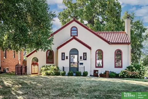 4443 William St, Omaha, NE 68105