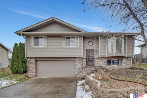 5108 S 78th St, Lincoln, NE 68516