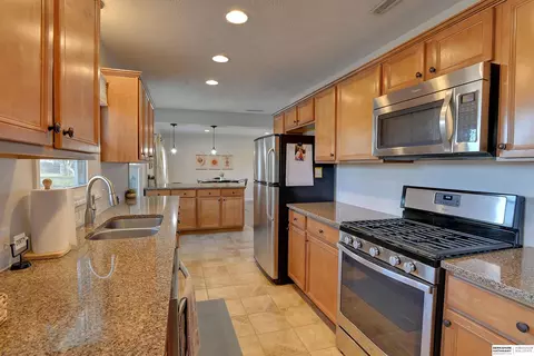 7618 Wright St, Omaha, NE 68124 photo 6
