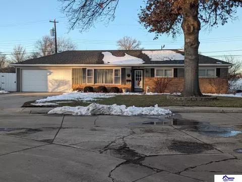 19 Arbor Ct, York, NE 68467