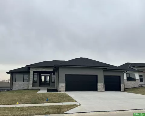 20950 Polk St, Omaha, NE 68022