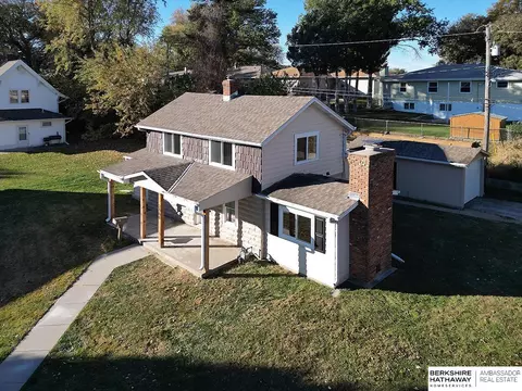 2308 S 49th Street St, Omaha, NE 68106