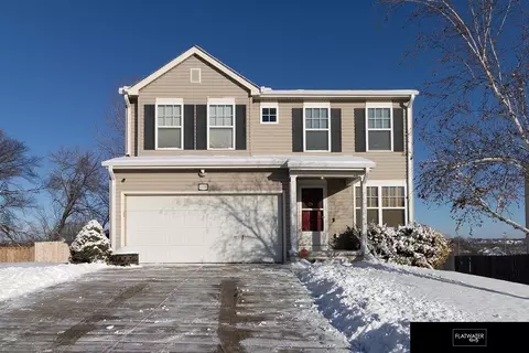 16140 Redwood St, Omaha, NE 68136