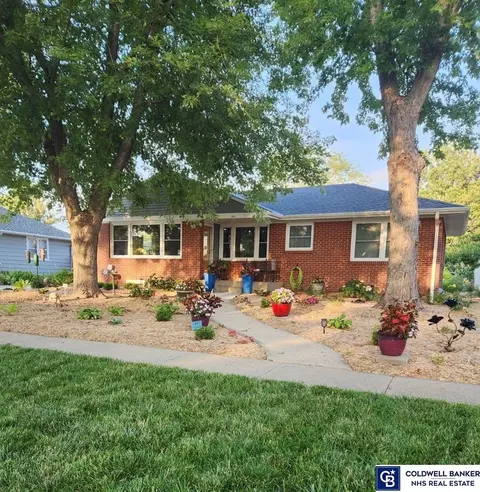 1806 N Nebraska Ave, York, NE 68467
