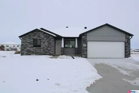 6450 12th Ct, Lincoln, NE 68521