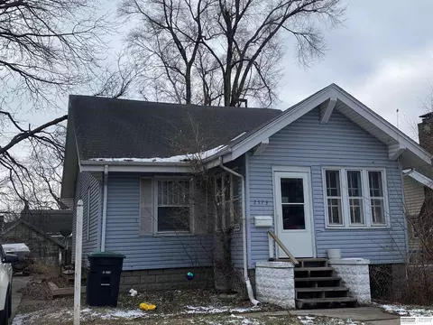 2573 Whitmore St, Omaha, NE 68112