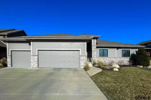 1831 S 211th St, Elkhorn, NE 68022