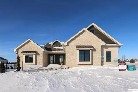 12358 Schirra St, Papillion, NE 68046